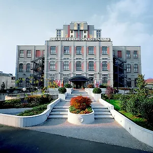 מלון Starhotels Business Palace