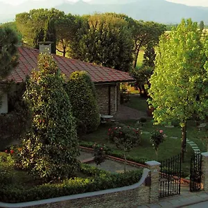 https://villa-rossana.it-tuscanyhotel.com